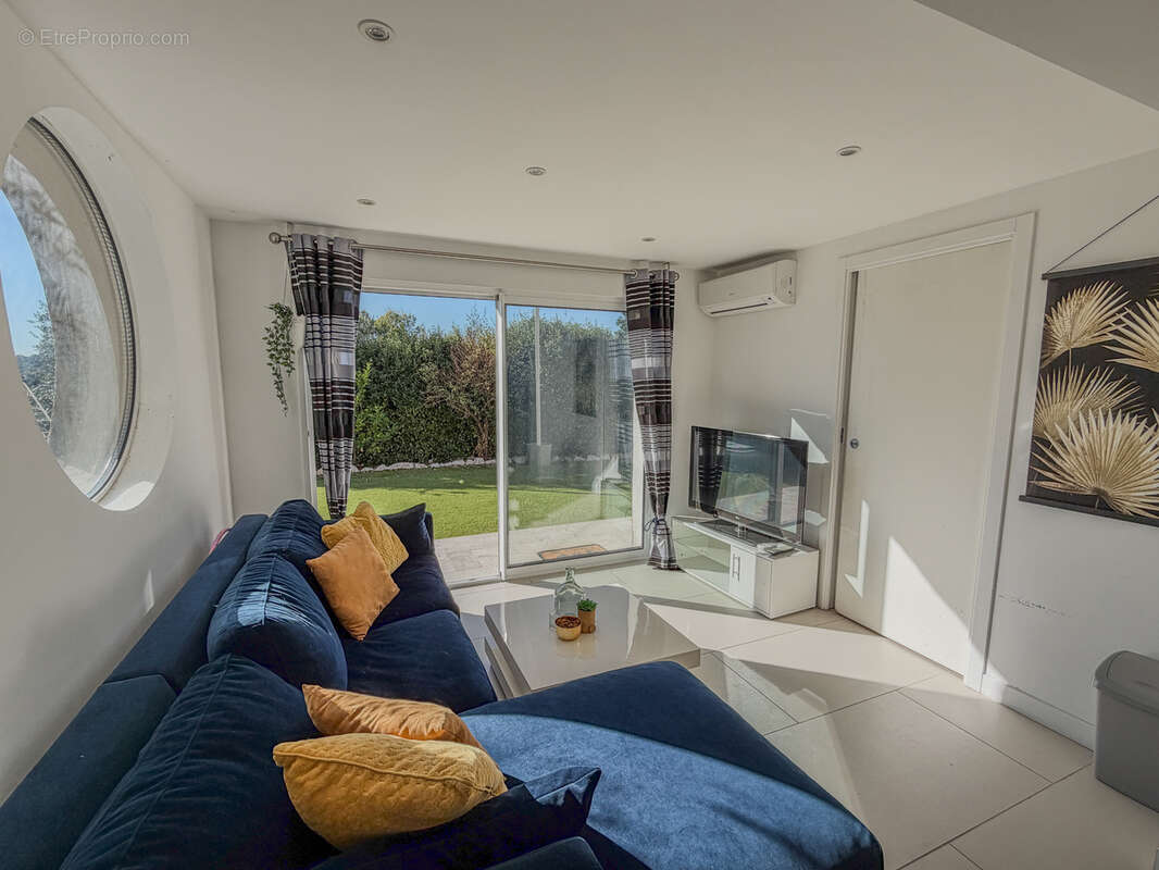 Maison à CAGNES-SUR-MER