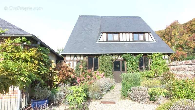 Maison à GRAINVILLE-LA-TEINTURIERE