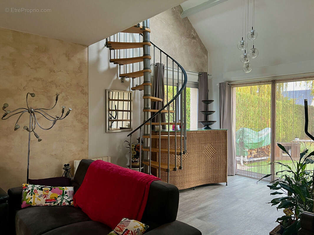 Maison à PARCAY-MESLAY