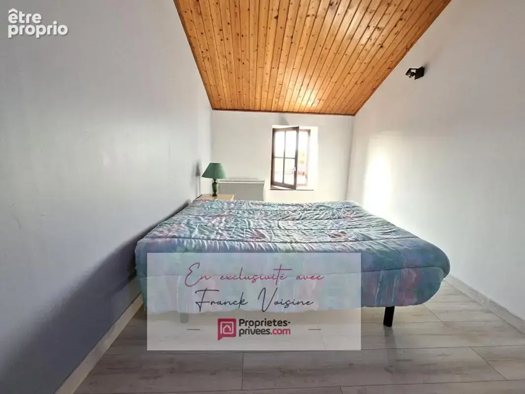 A VENDRE en Exclusivité aux Herbiers, maison de 104 m2 avec 2 chambres (possibilité 3° chambre)  et 1 bureau sur une parcelle de - photo 16