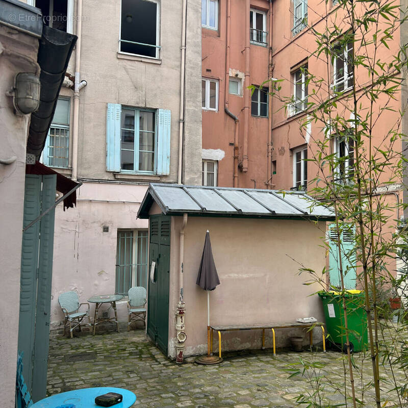 Appartement à PARIS-18E