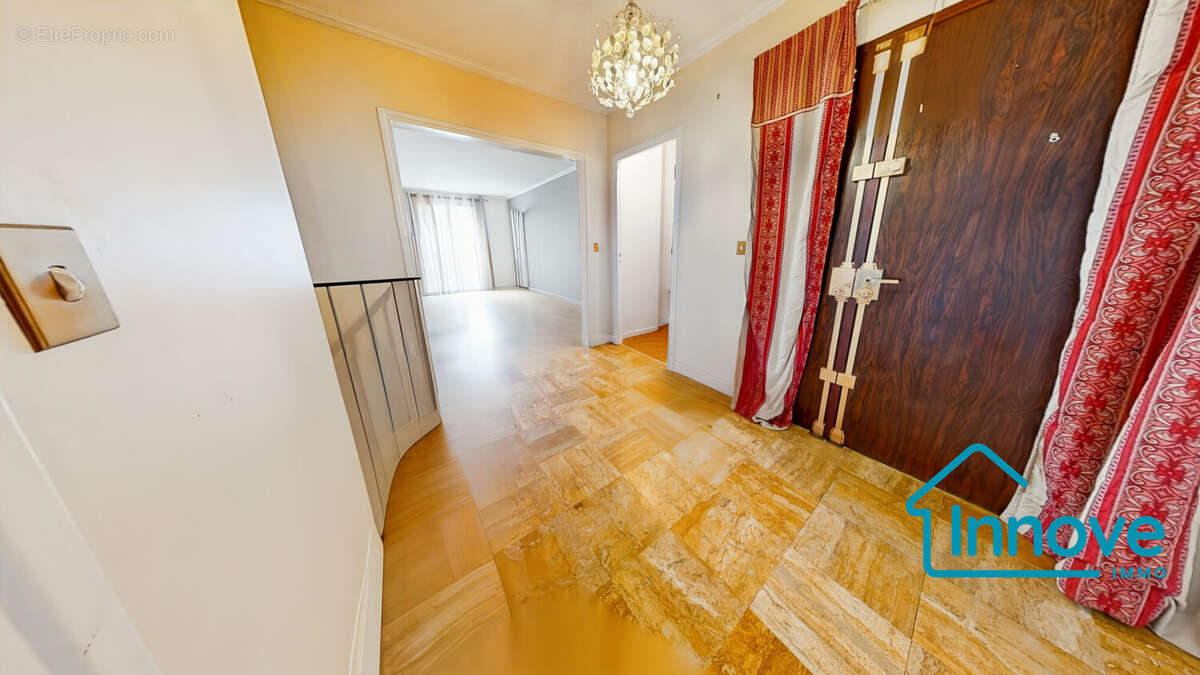 Appartement à VERSAILLES