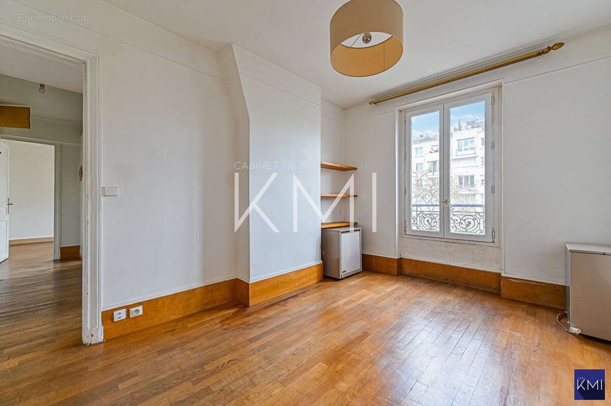 Appartement à PARIS-11E