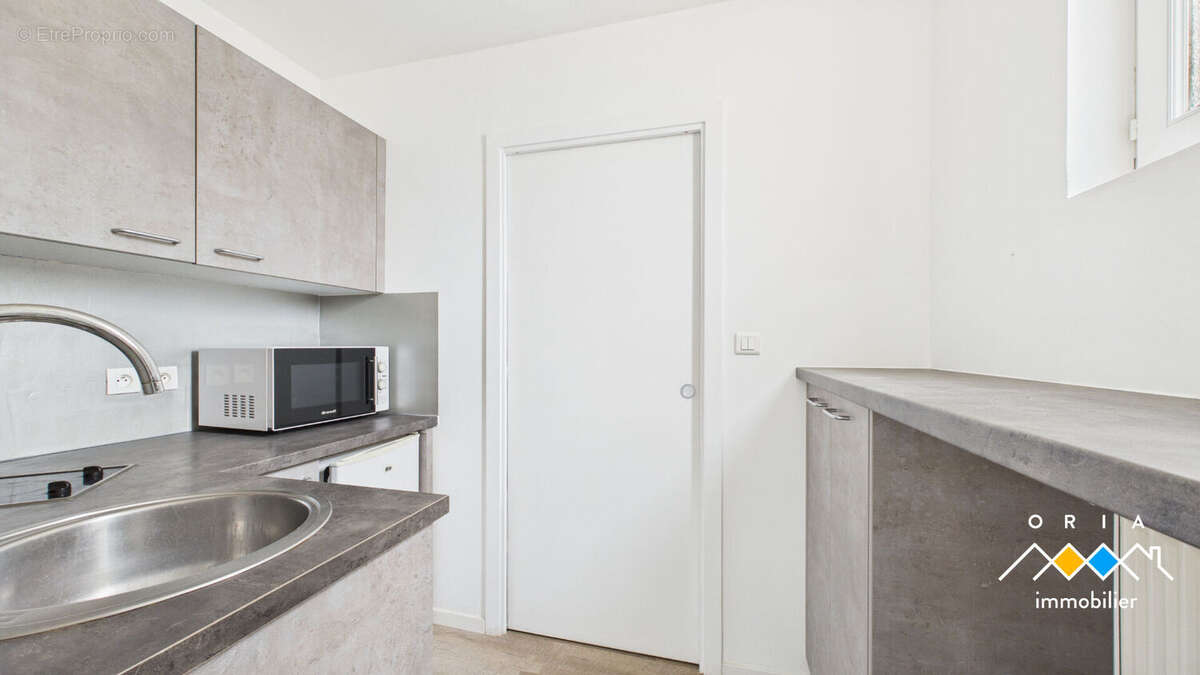 JOLIVET - Immeuble de 612 m2 sur terrain de 1303 m2 - photo 4