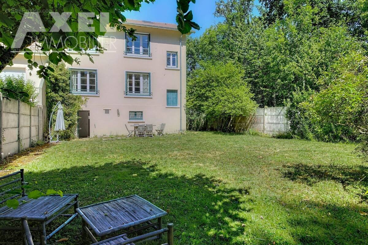 Maison à BOIS-D'ARCY
