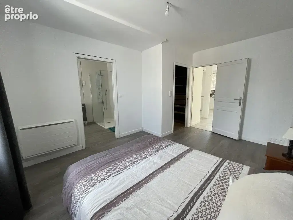 Maison - 234m ² - photo 6