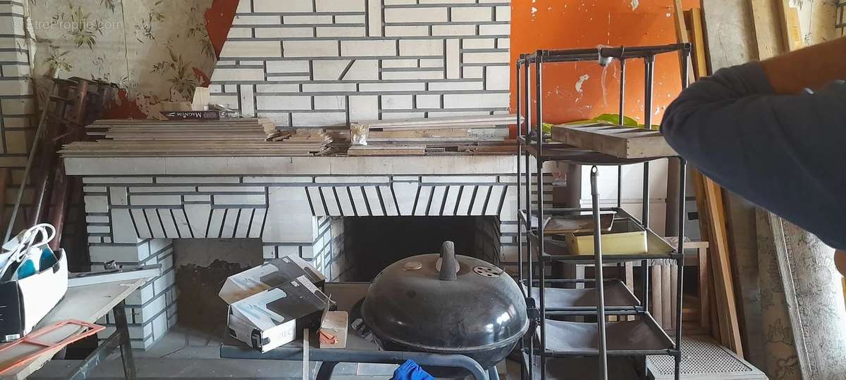 Maison à BAZINCOURT-SUR-SAULX