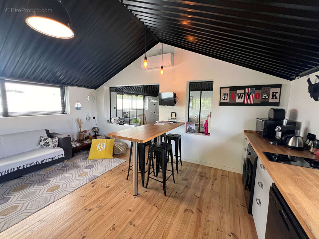 Maison à VILLENAVE-D'ORNON