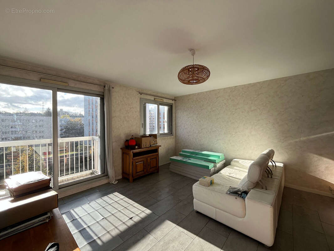 Appartement à VILLEMOMBLE