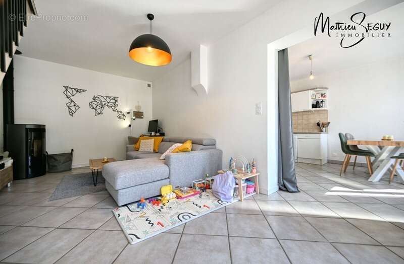 Maison de village avec extérieur à SAIN BEL (69) - photo 7