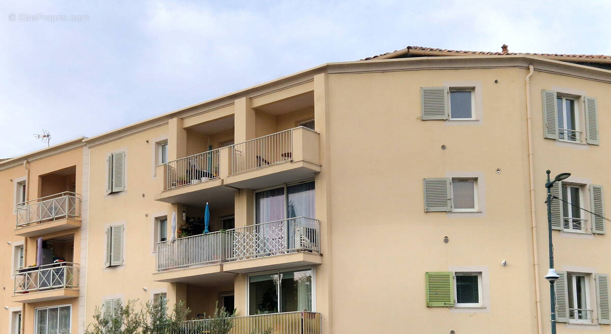 Appartement à SIX-FOURS-LES-PLAGES