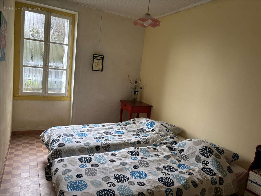 Maison à VICQ-EXEMPLET