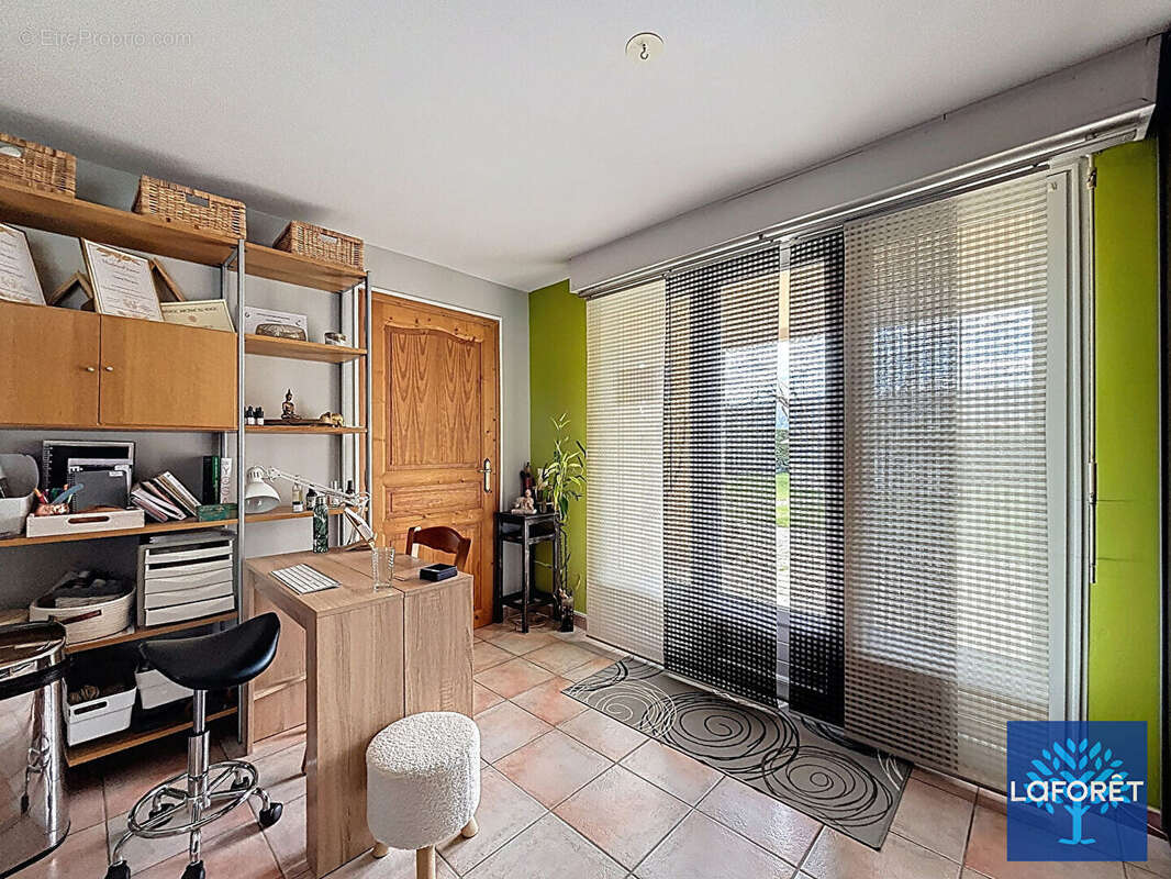 Maison à BRIVES-CHARENSAC