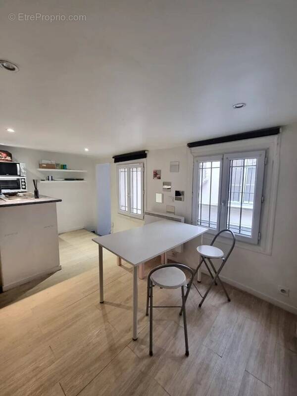 Appartement à PARIS-2E