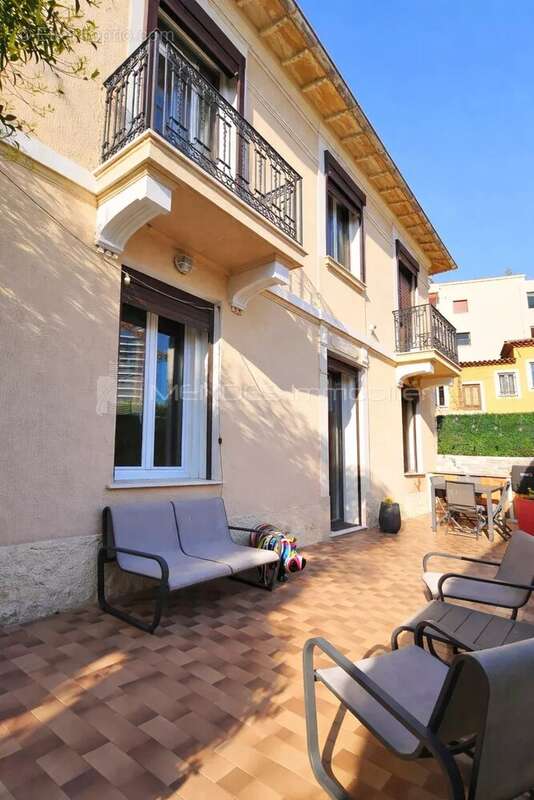 Maison à BEAUSOLEIL