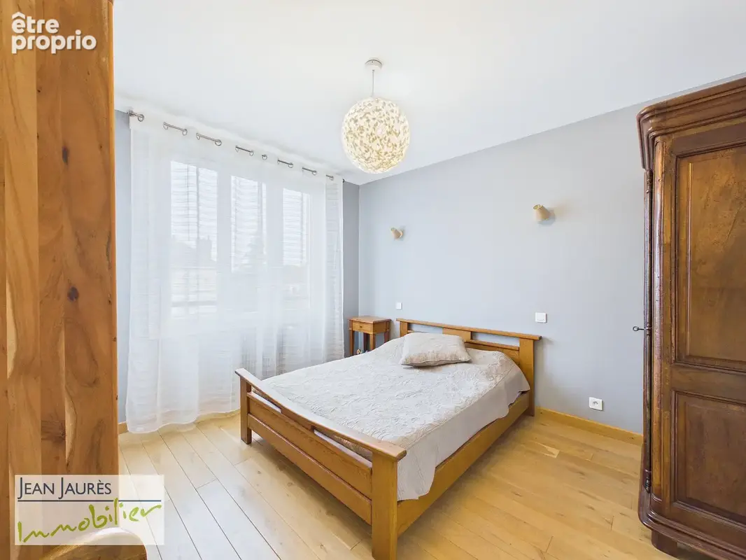 Superbe appartement de standing de 132m2, balcon, garage et cave. - photo 13