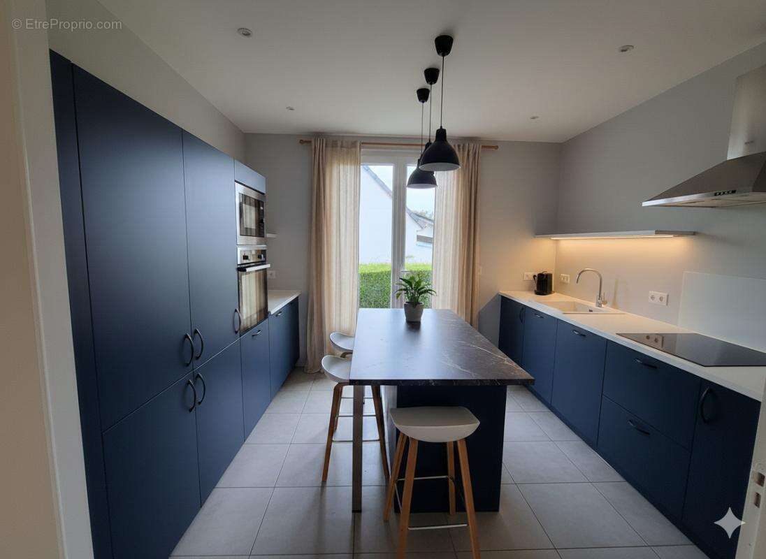 Maison à SAINT-PAIR-SUR-MER