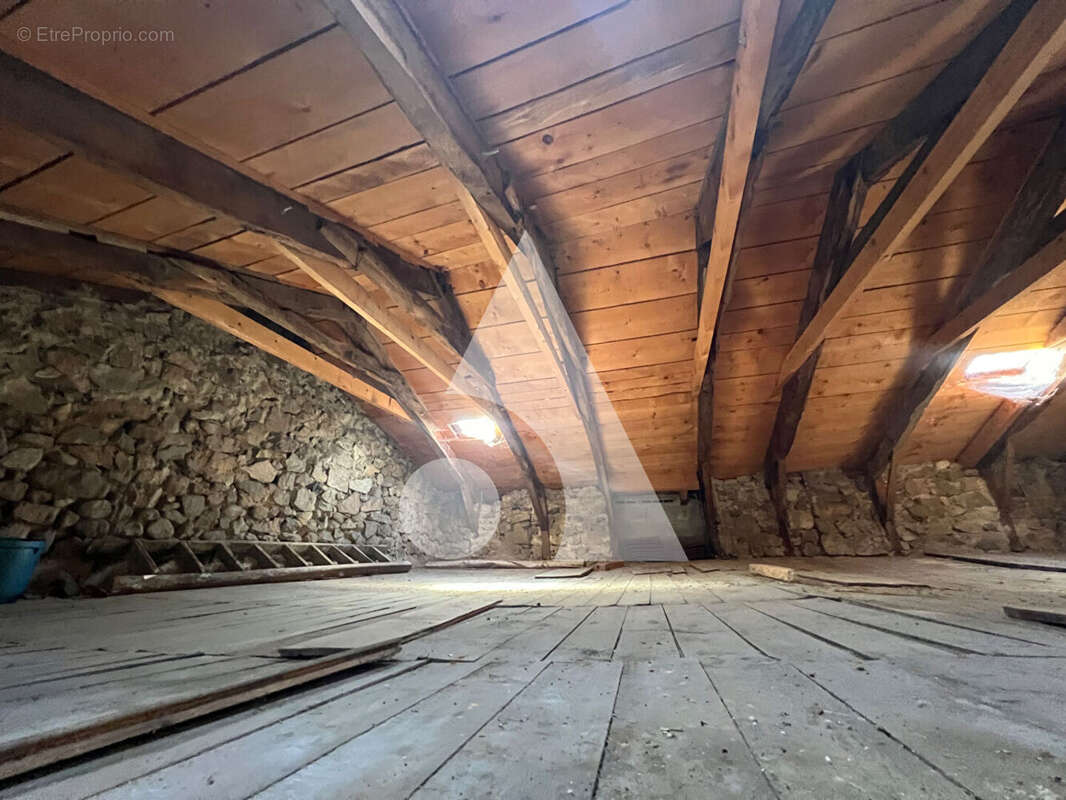 Maison à MARCOLS-LES-EAUX