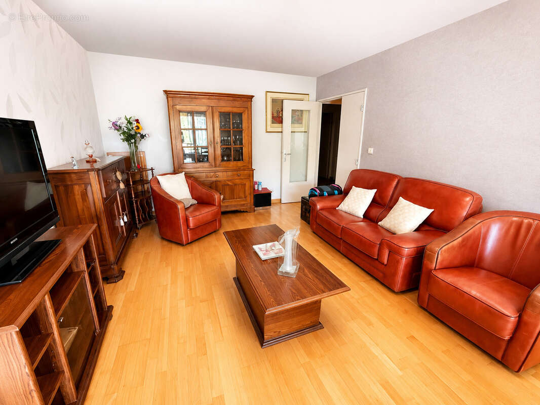 Appartement - t4 - coligny - photo 2