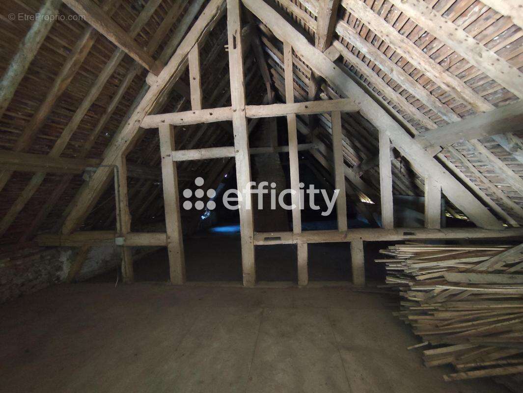 Maison à SAINT-MAURICE-LES-CHARENCEY