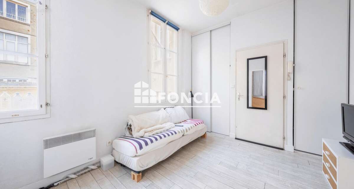 Bordeaux: Rue du Temple / Studio à vendre / Exclusivité FONCIA - photo 2