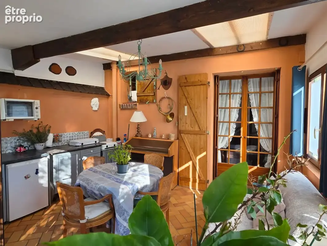 Maison de Ville - 108 m2 environ - 5 pièces - 2 chambres (possible 3) - 2 SDB - Cour - Jardin - Cuisine d'été - photo 12