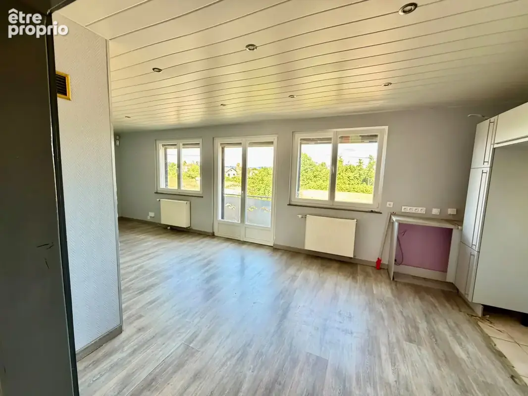 Vente propriété, pavillon +  bâtiment de 700 m2 env sur terrain de 2,12 ha LURE - photo 12