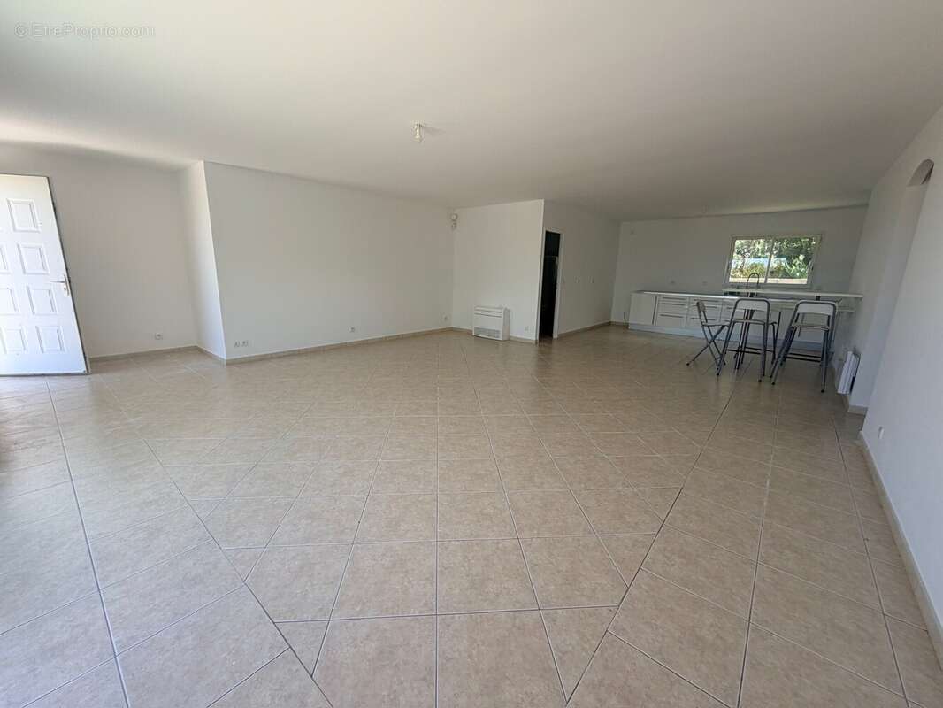 Maison 130 m² à Montmirat  - photo 8