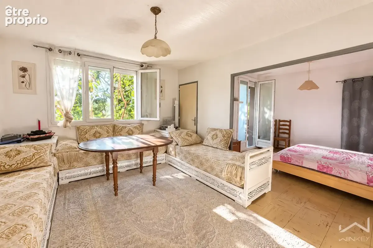 Appartement à SAINT-PAUL-TROIS-CHATEAUX