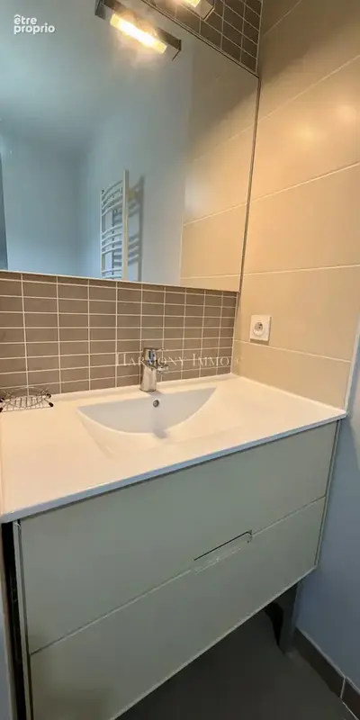 En exclusivité, T2 avec terrasse, parking, cave et local deux roues sécurisé - photo 12