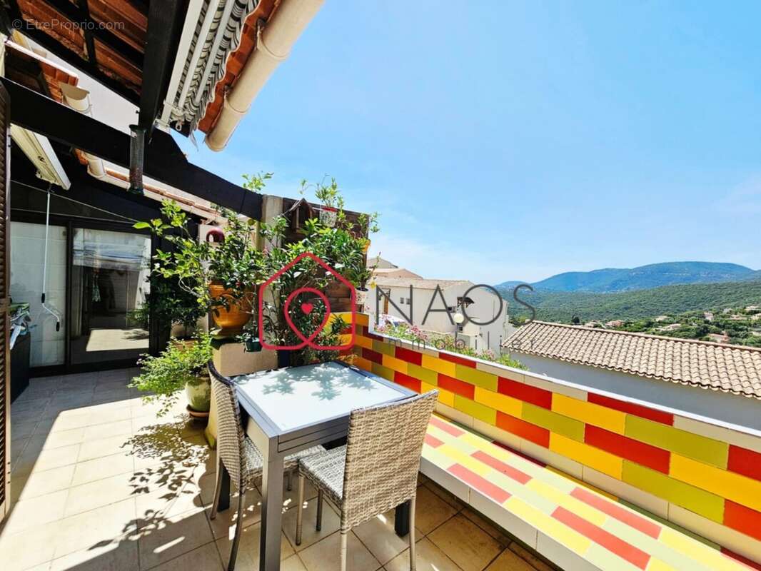 Appartement à LA CROIX-VALMER