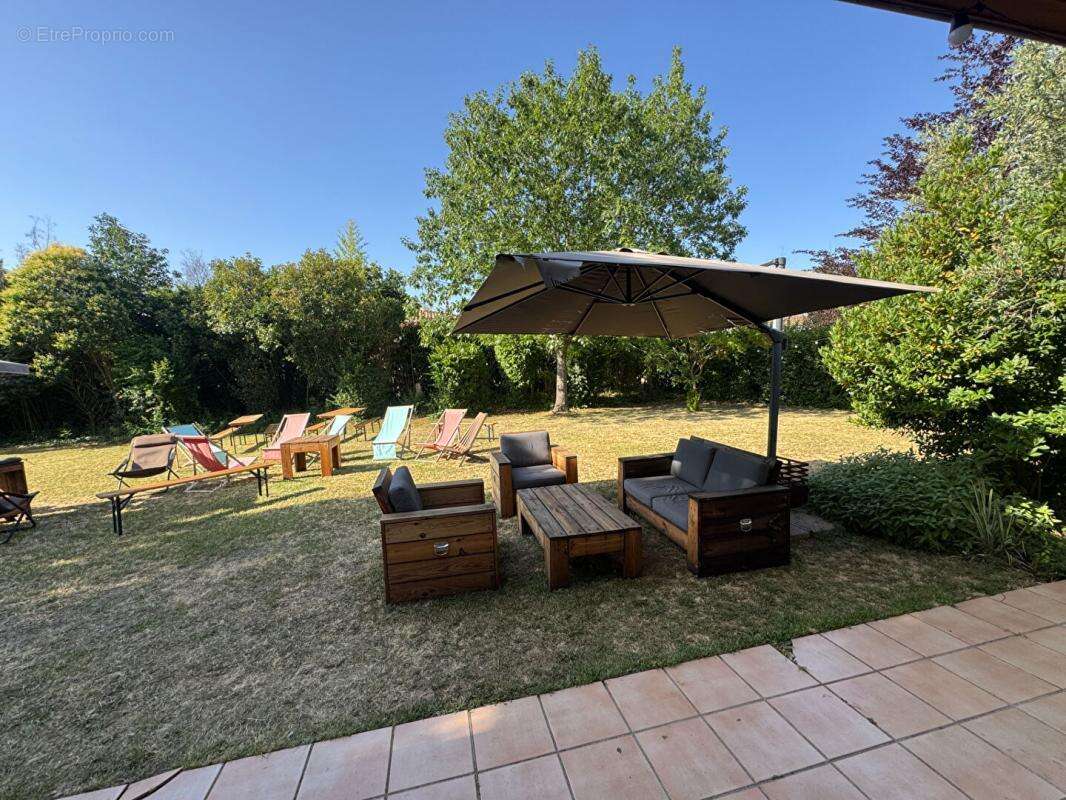 EXCLUSIVITÉ - PIBRAC Maison  6 pièce(s) 177m² - photo 16