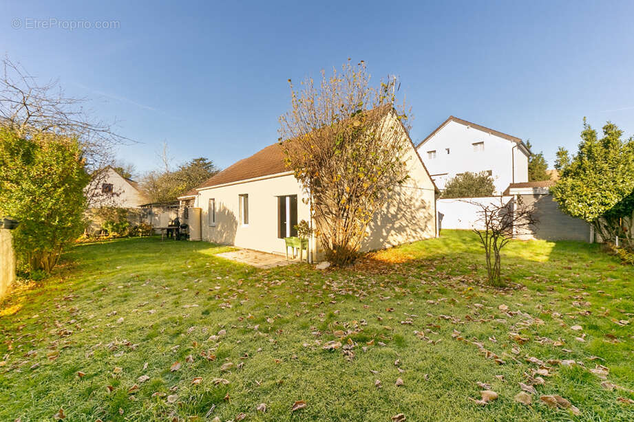 Maison à OZOIR-LA-FERRIERE