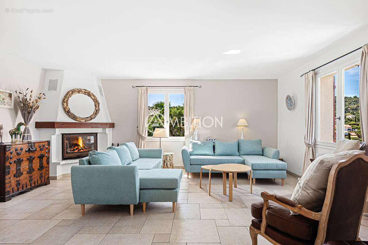 Maison à LES ISSAMBRES