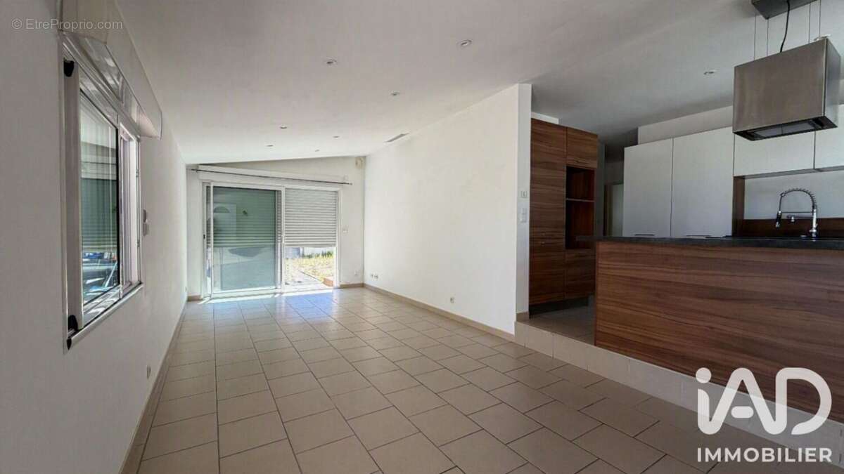 Maison 75 m² à Ambares-Et-Lagrave  - photo 3