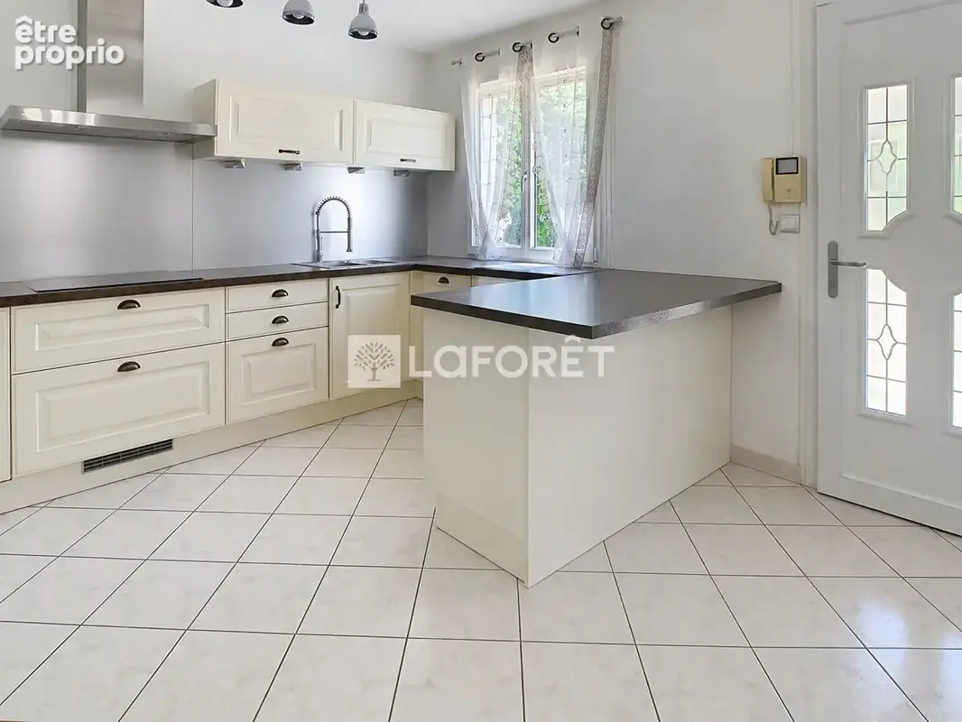 Maison Ensues La Redonne 3 pièce(s) 92 m2 -  VIAGER OCCUPÉ, HOMME DE 74 ANS - photo 4
