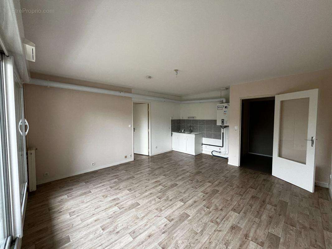 Appartement  1 pièce(s) 43 m2 Trélazé - photo 2