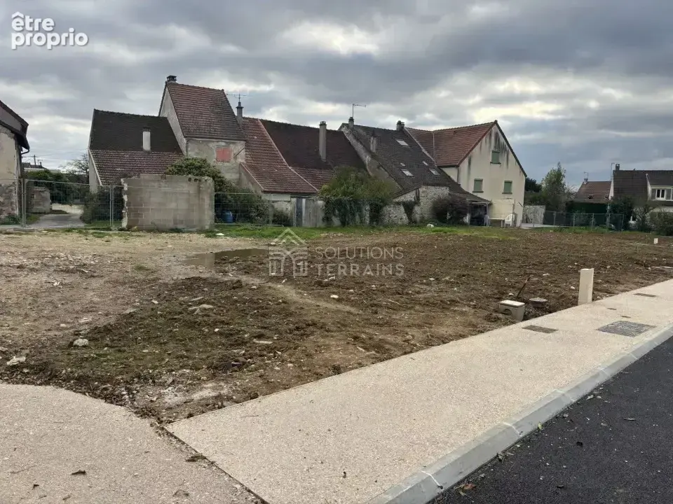 Photo Terrain à Quincy-Voisins au prix de 120 000€