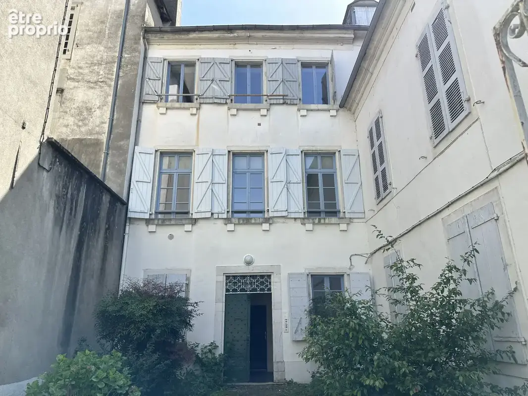 Centre Oloron à proximité tous commerce et au calme - photo 7