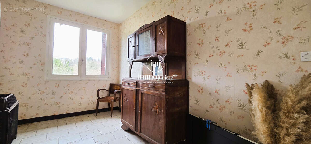 Maison à SAINT-PIERRE-DE-FRUGIE