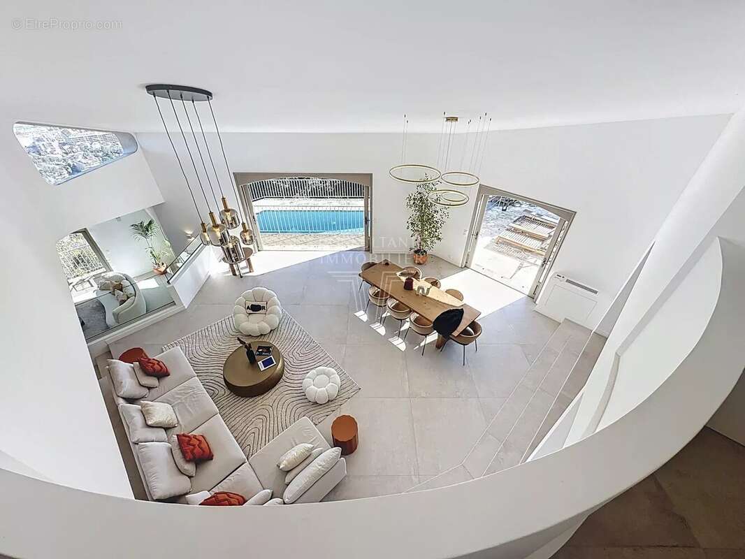 Maison à MANDELIEU-LA-NAPOULE