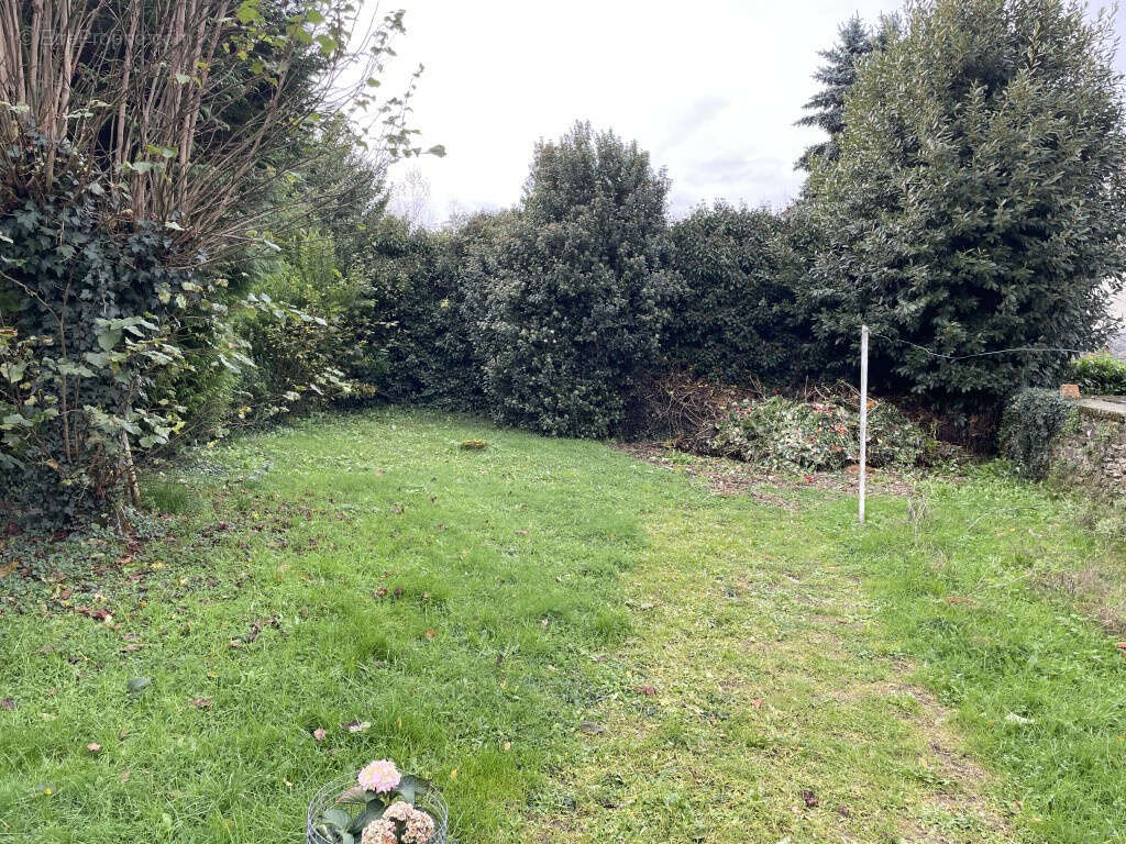 Maison à ARNAC-POMPADOUR