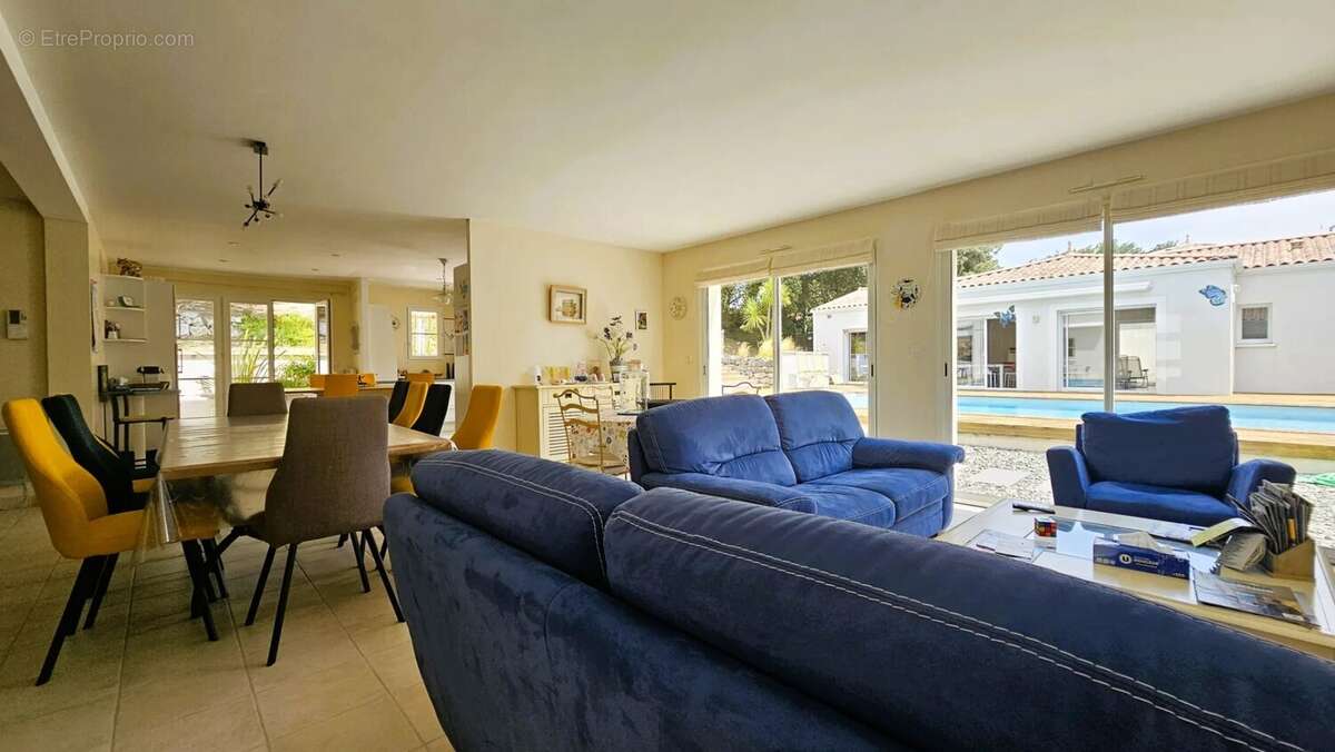 Maison à SAINT-GEORGES-DE-DIDONNE