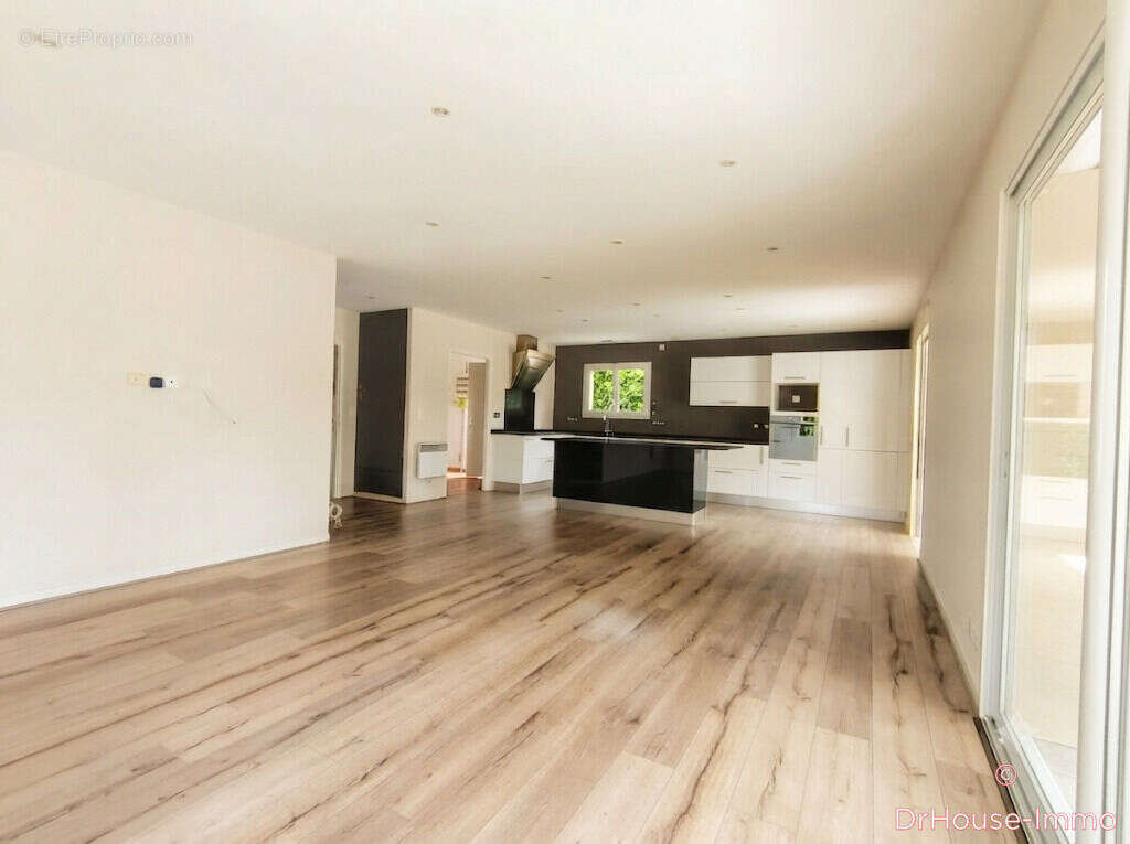 Maison 155 m² à Laluque  - photo 5