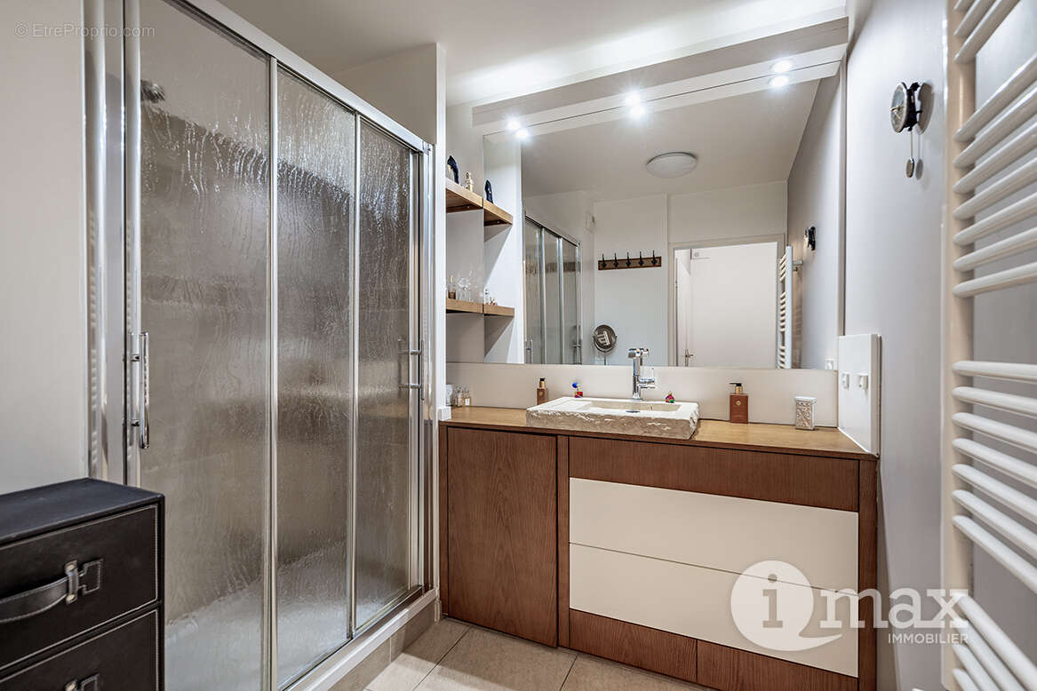 Appartement à GENNEVILLIERS