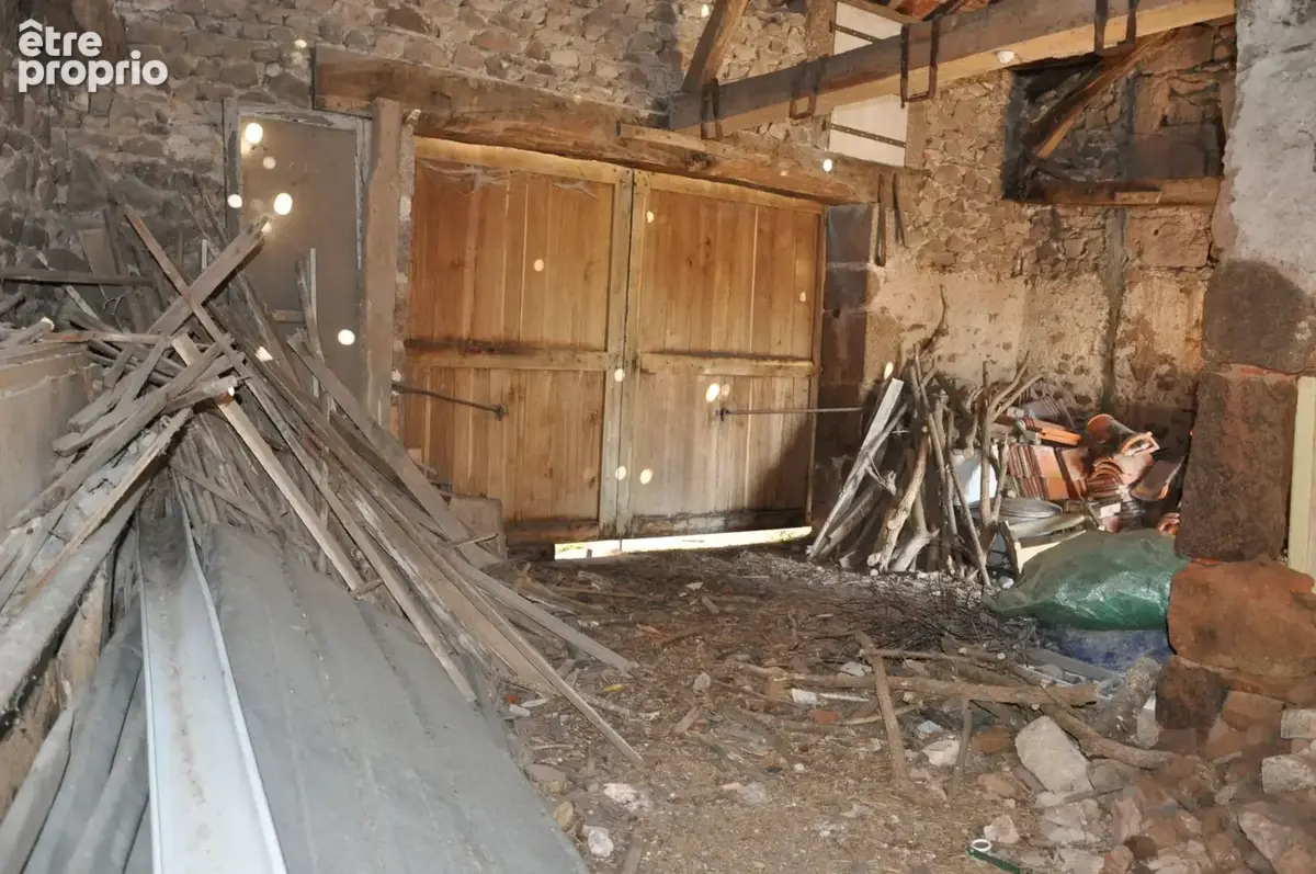 Belle maison en pierre, avec 4 chambres, grange, prévoir des travaux de rénovation - photo 18