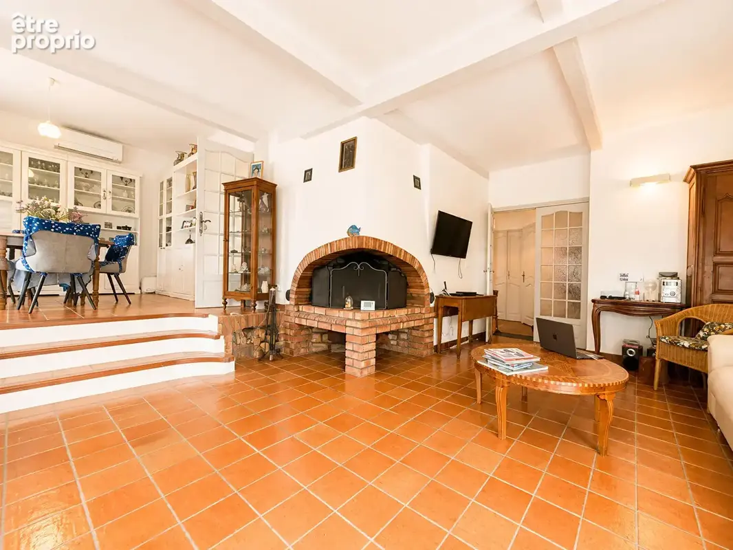 **Maison INDIVIDUELLE 4 pièces - 3 Chambres (130m²) ** Jardin  + Piscine** Stationnement & Garage ** Saint Mandrier sur mer (834 - photo 2