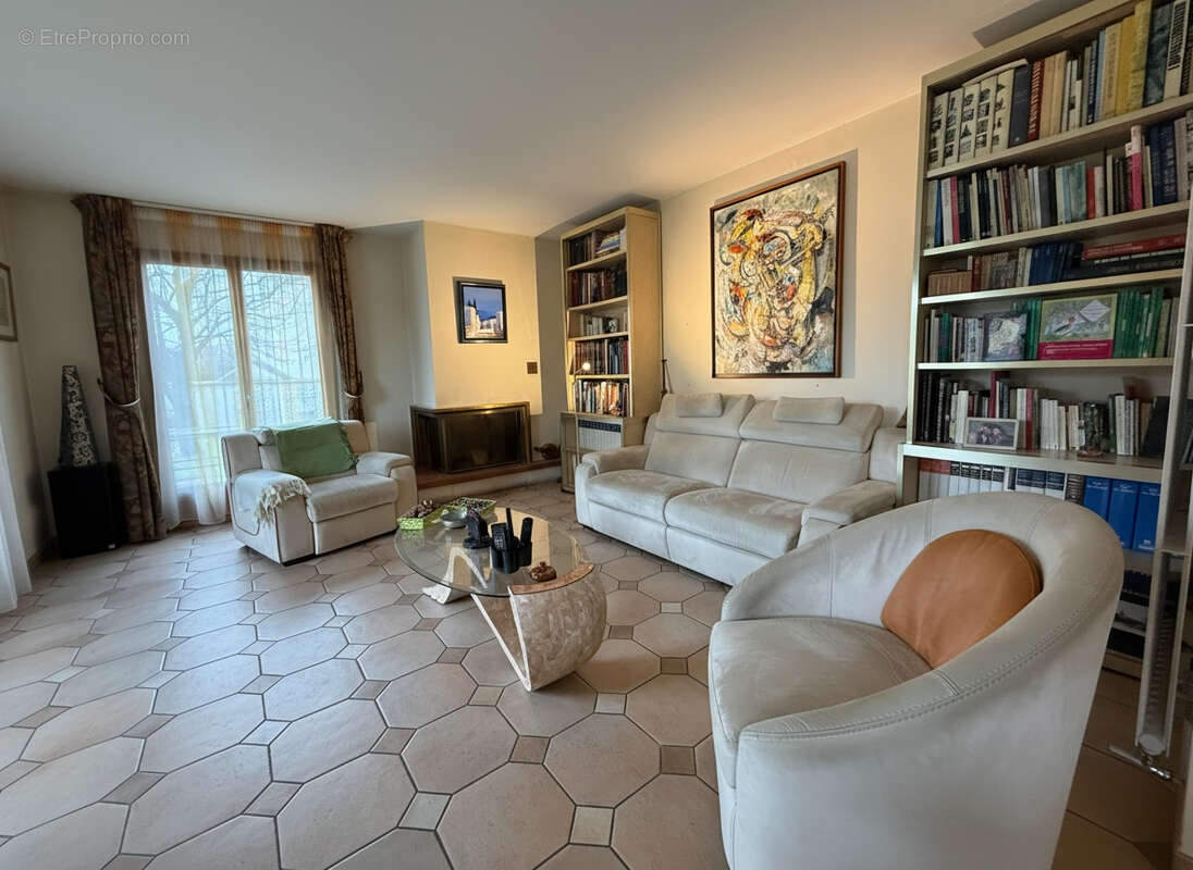 Maison à PONTAULT-COMBAULT