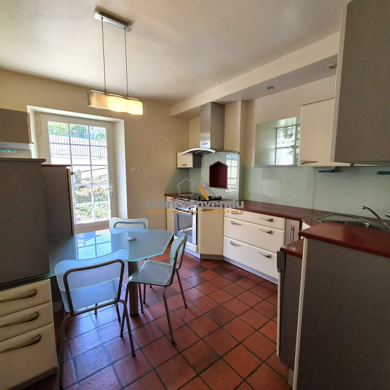 Maison 158 m² à Montsalvy  - photo 4