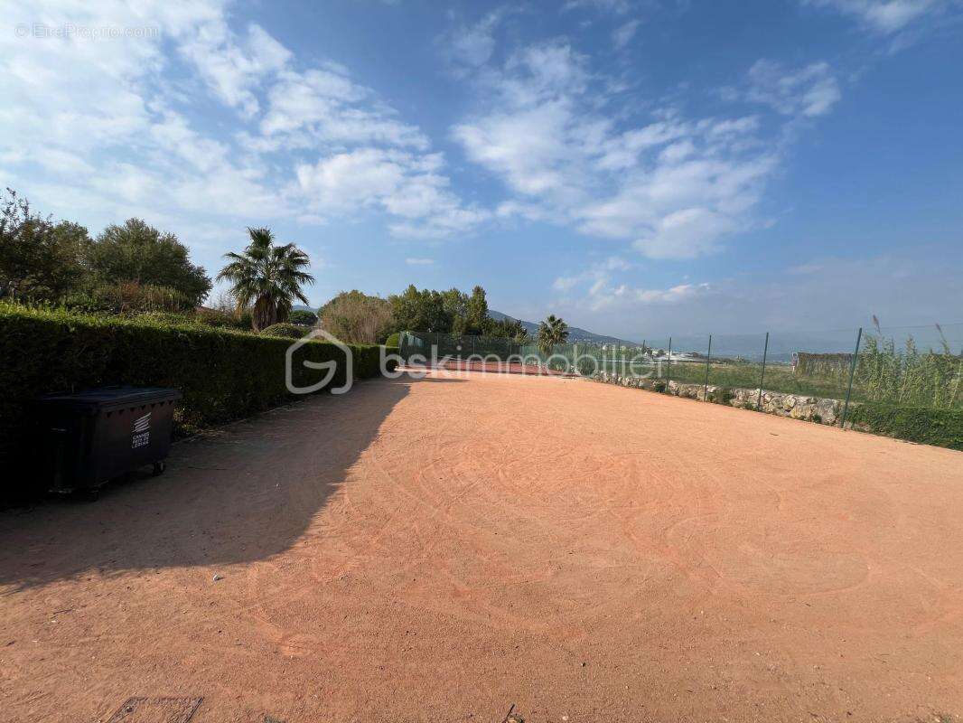 Appartement à MANDELIEU-LA-NAPOULE